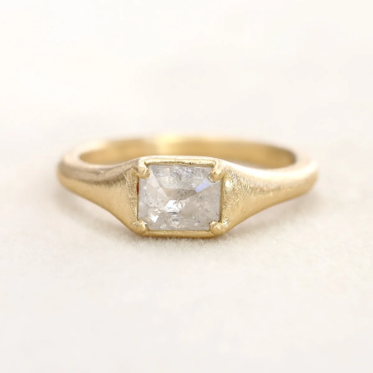 1.06ct grey diamond ring
