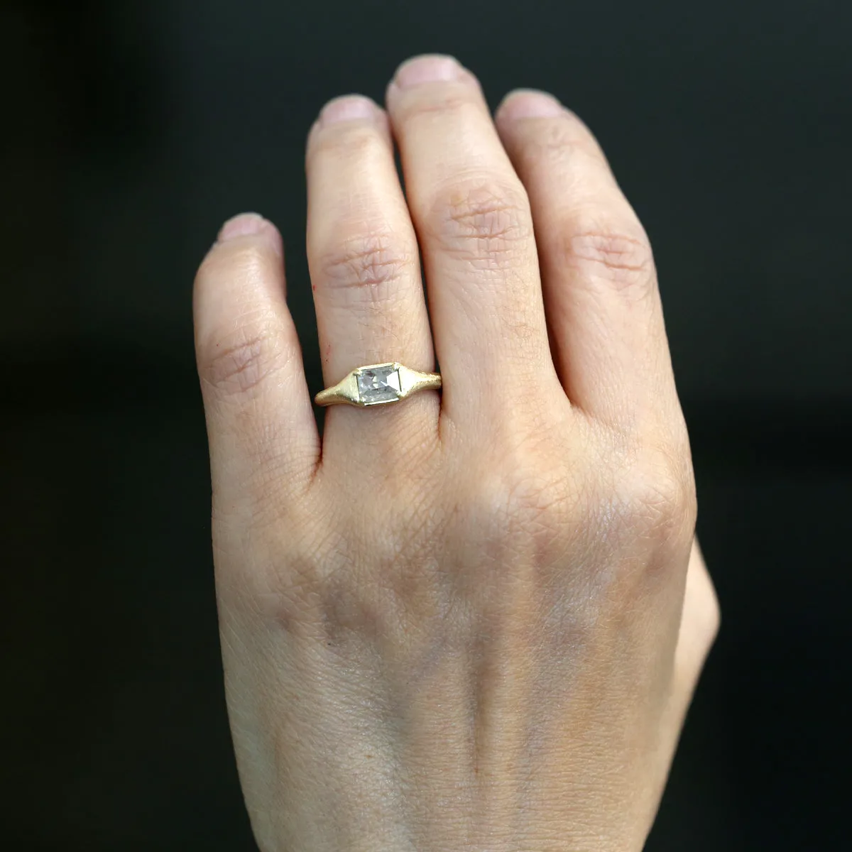 1.06ct grey diamond ring