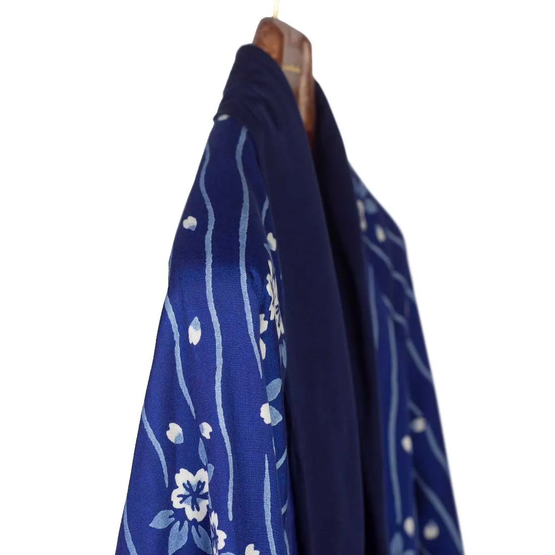 Reversible indigo cotton and lyocell kimono jacket with "flower raft" bassen relief print