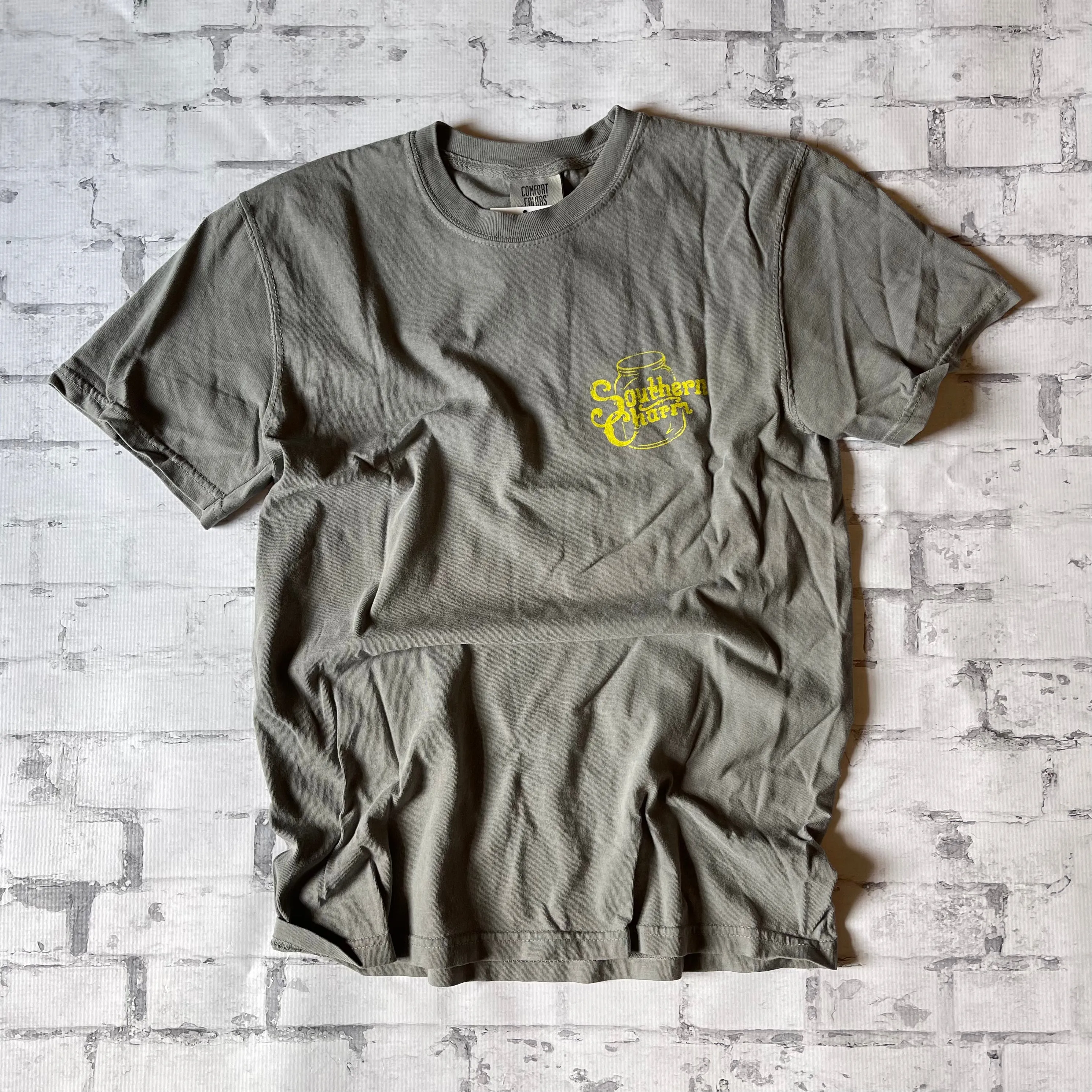 Southern Charm "Sunflower Swirl" Short Sleeve T-shirt - Heather Gray
