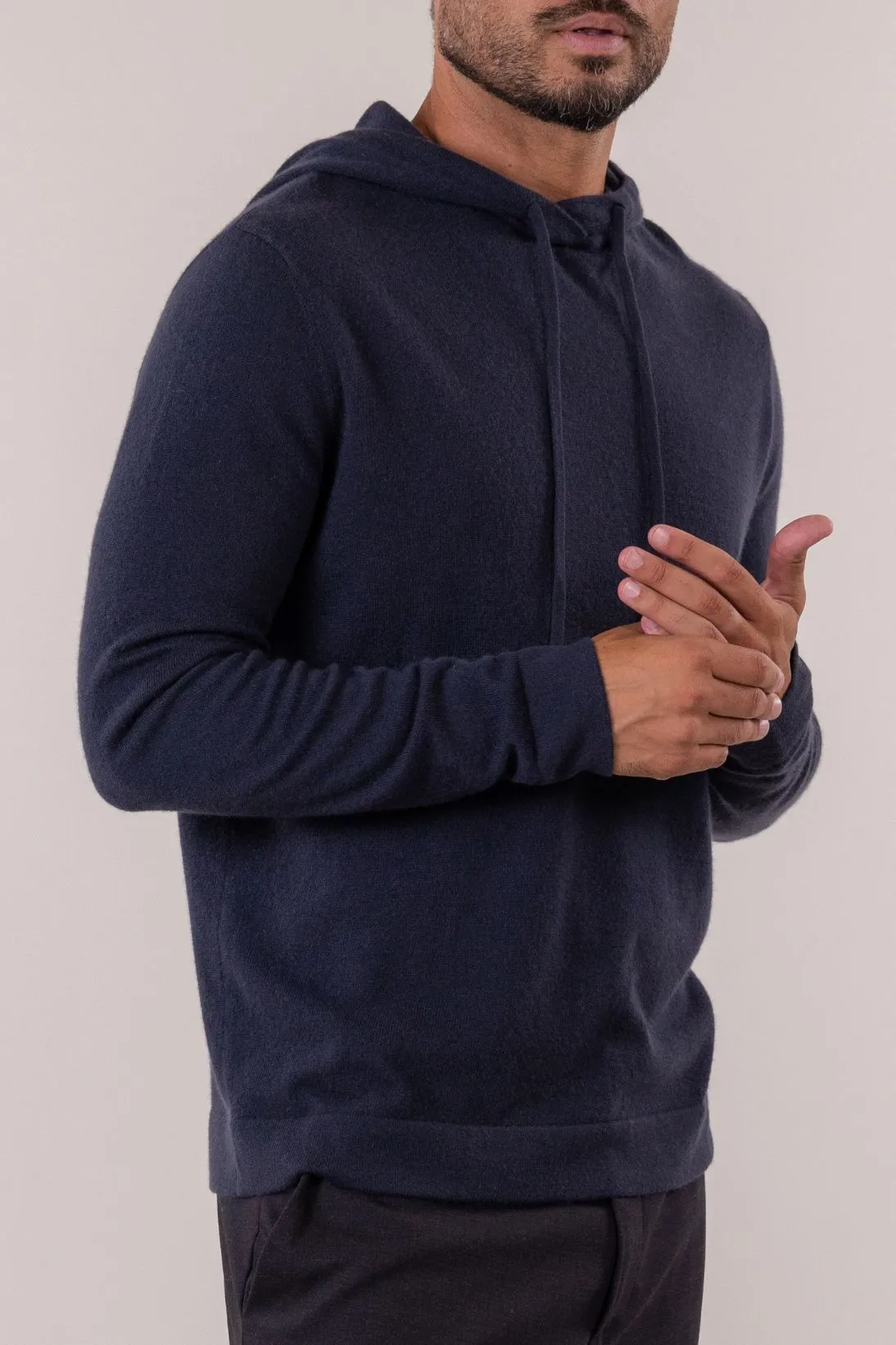 SUSTAINABLE CASHMERE HOODIE PULLOVER