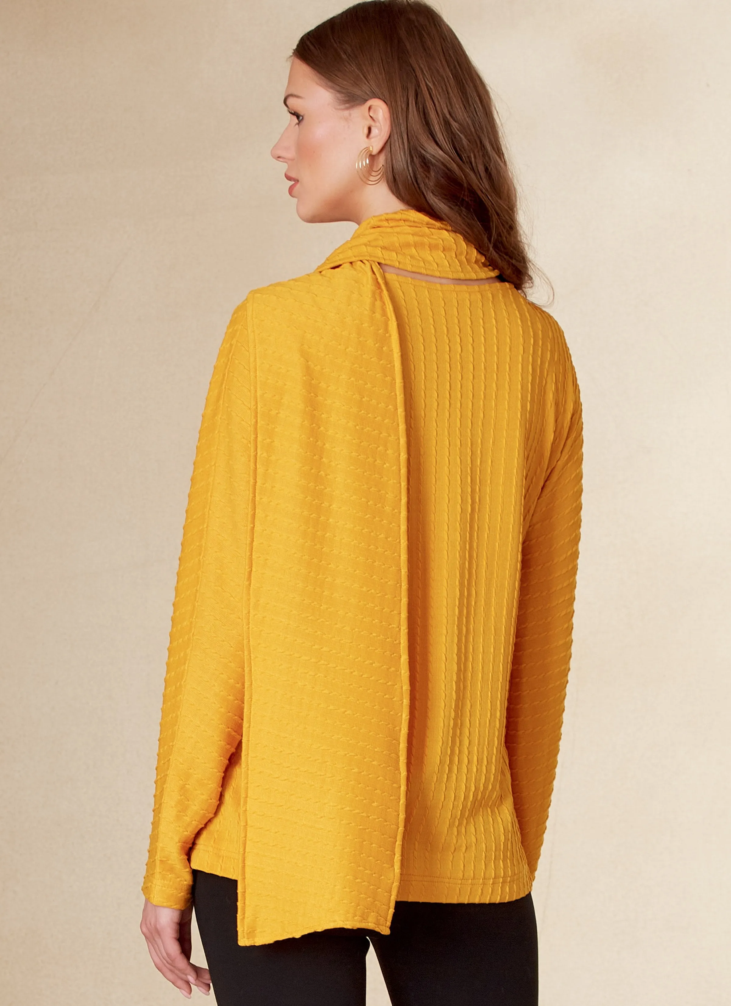 Vogue Sewing pattern 1825 Misses' and Misses' Petite Top