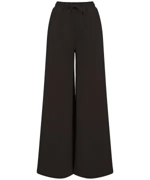 Womens sustainable fashion wide leg joggers | Black